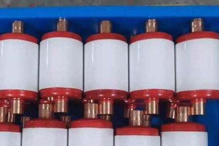 真空滅弧室的結(jié)構(gòu)、工作原理、特點(diǎn)以及應(yīng)用