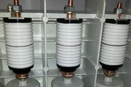 真空開(kāi)關(guān)管產(chǎn)生操作過(guò)電壓的原因是什么?